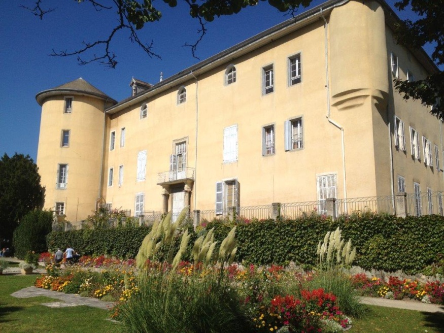 EHPAD Foyer Notre Dame façade fleurie