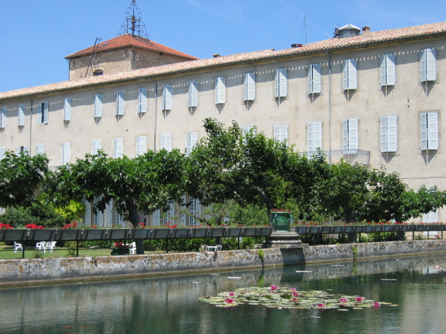 EHPAD Saint-Vincent de Paul Montolieu façade