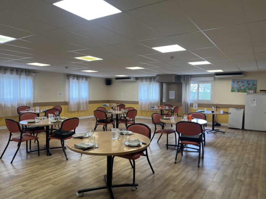 EHPAD Saint Vincent de Paul Blan salle à manger